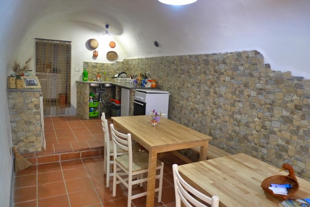 Guesthouse Bosa Di Giuseppe Стая снимка